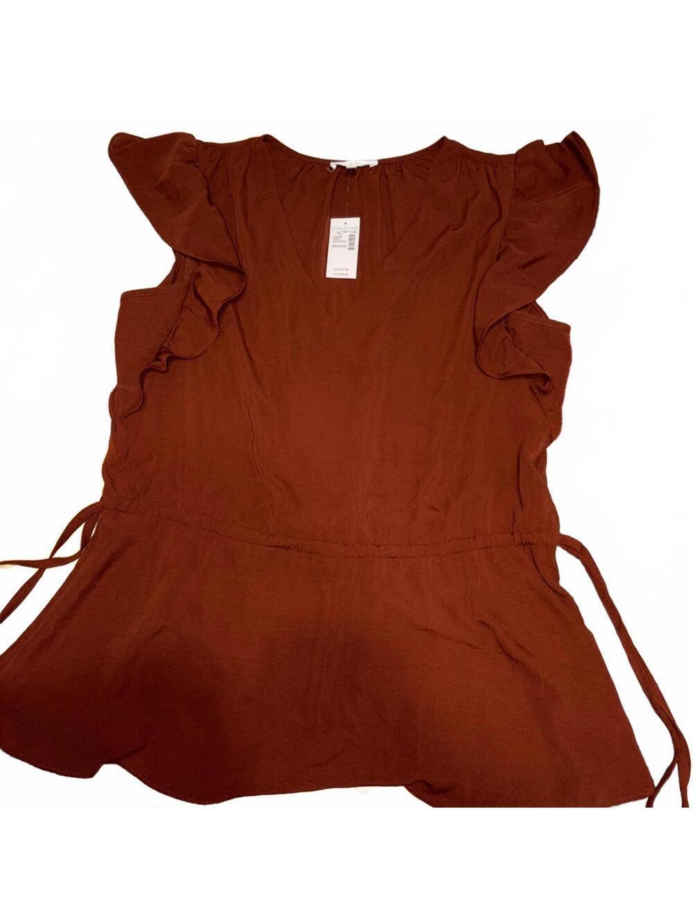 Maurices New With Tags $30 Flutter Sleeve Peplum Blouse Woman’s Medium